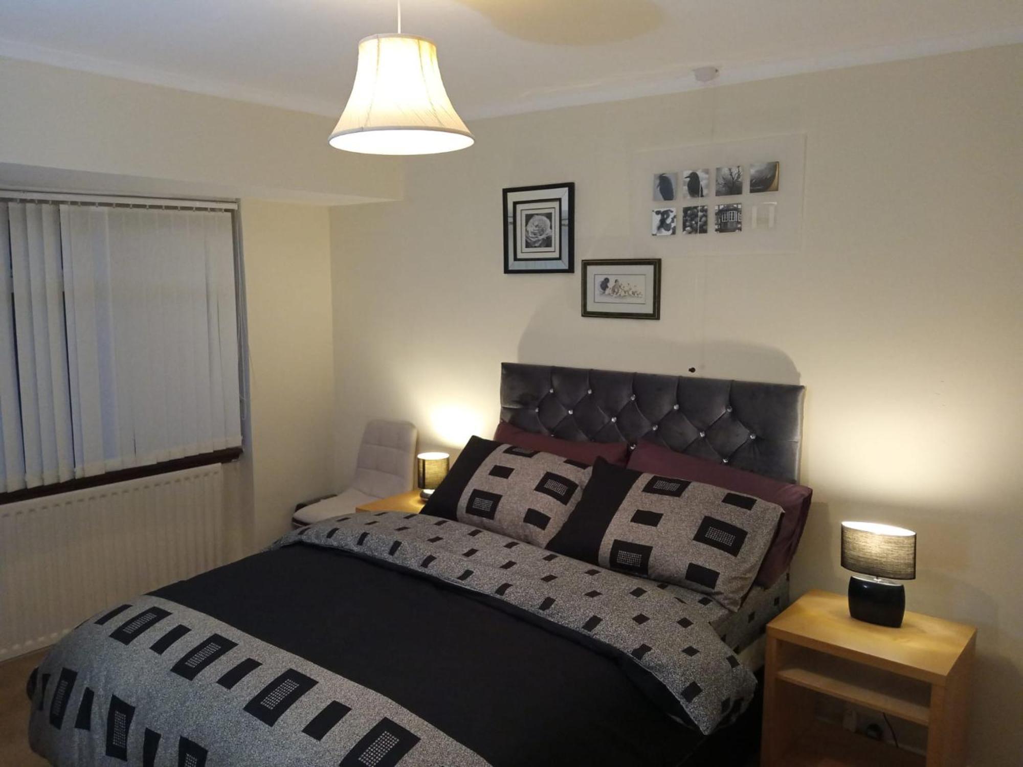 Ideal Home & Cottage Inviting 4 Bedroom Apartments Walsall Zewnętrze zdjęcie