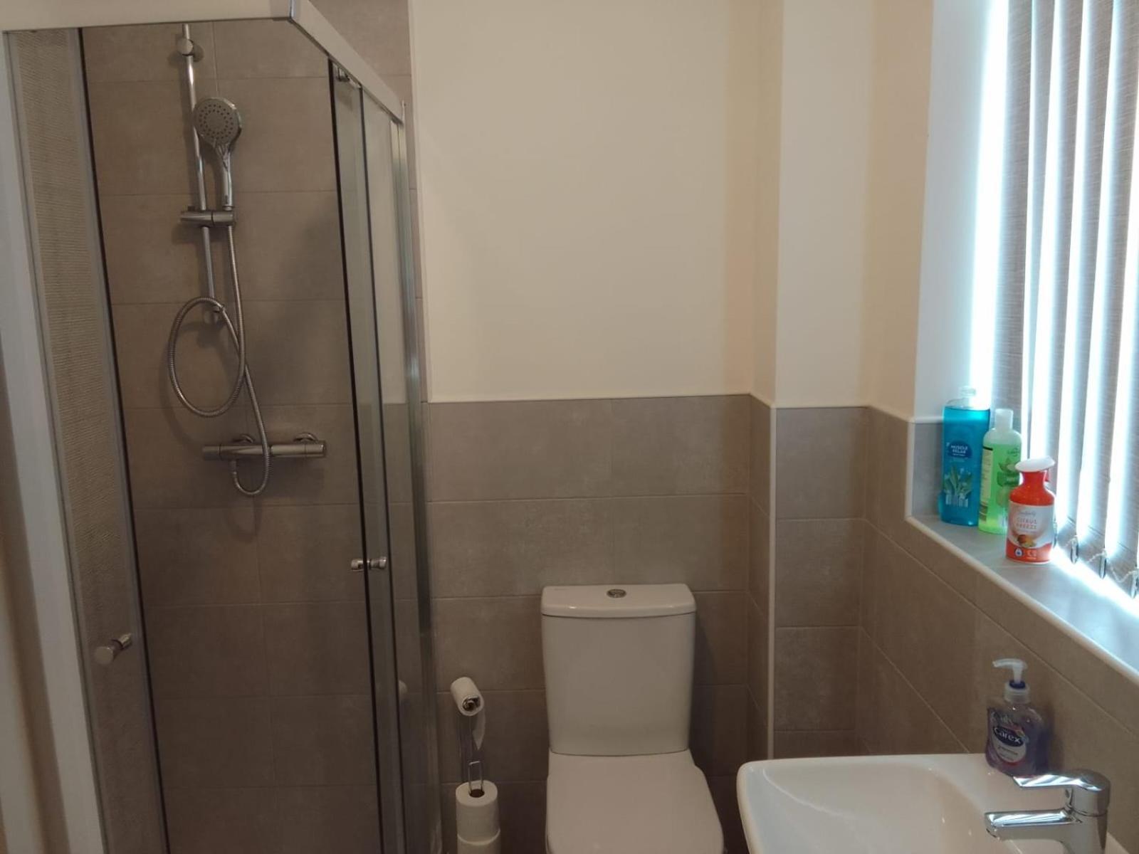 Ideal Home & Cottage Inviting 4 Bedroom Apartments Walsall Zewnętrze zdjęcie
