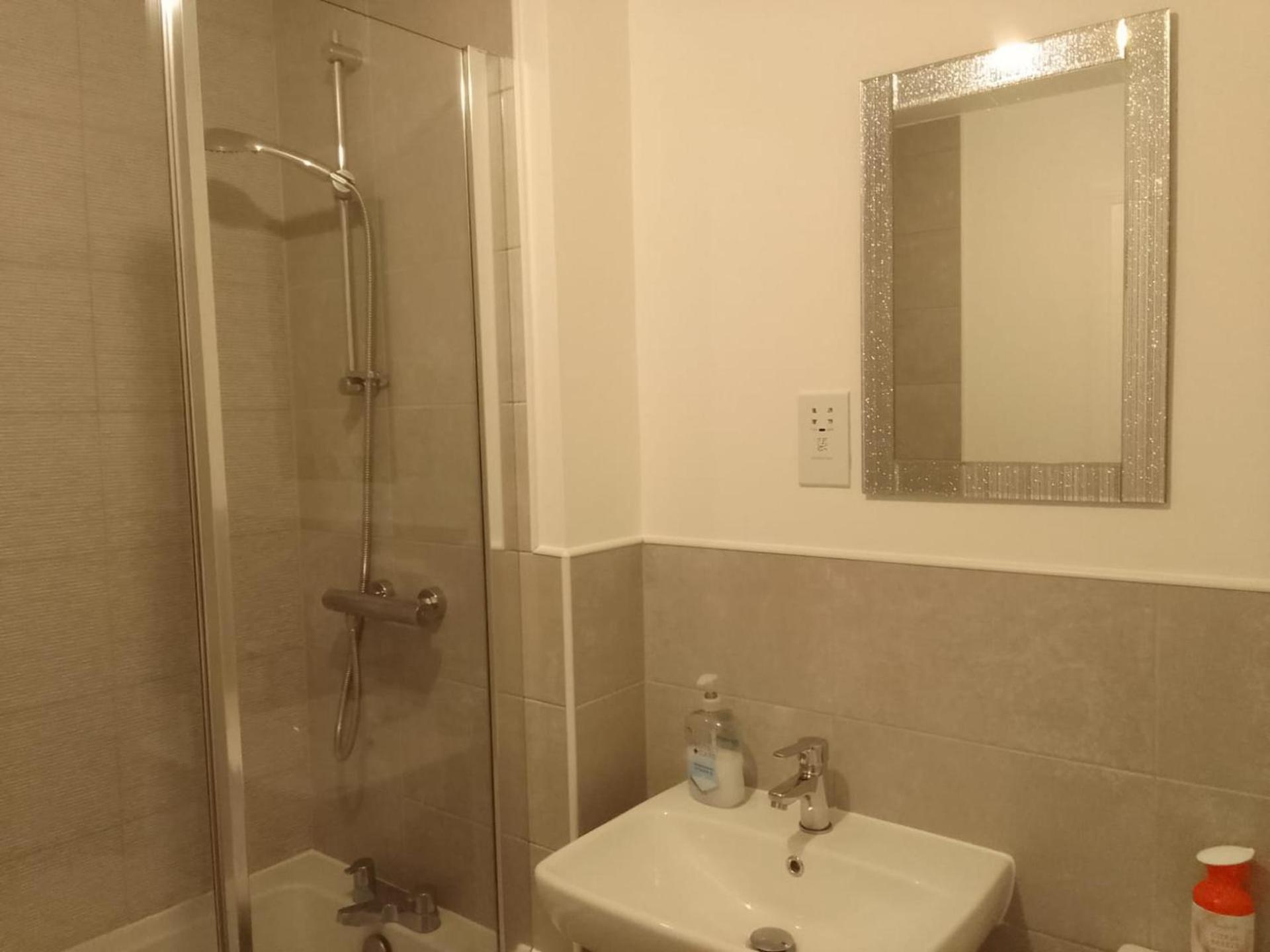 Ideal Home & Cottage Inviting 4 Bedroom Apartments Walsall Zewnętrze zdjęcie