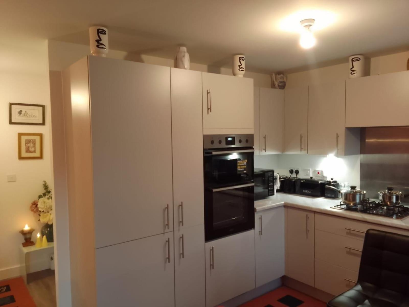 Ideal Home & Cottage Inviting 4 Bedroom Apartments Walsall Zewnętrze zdjęcie