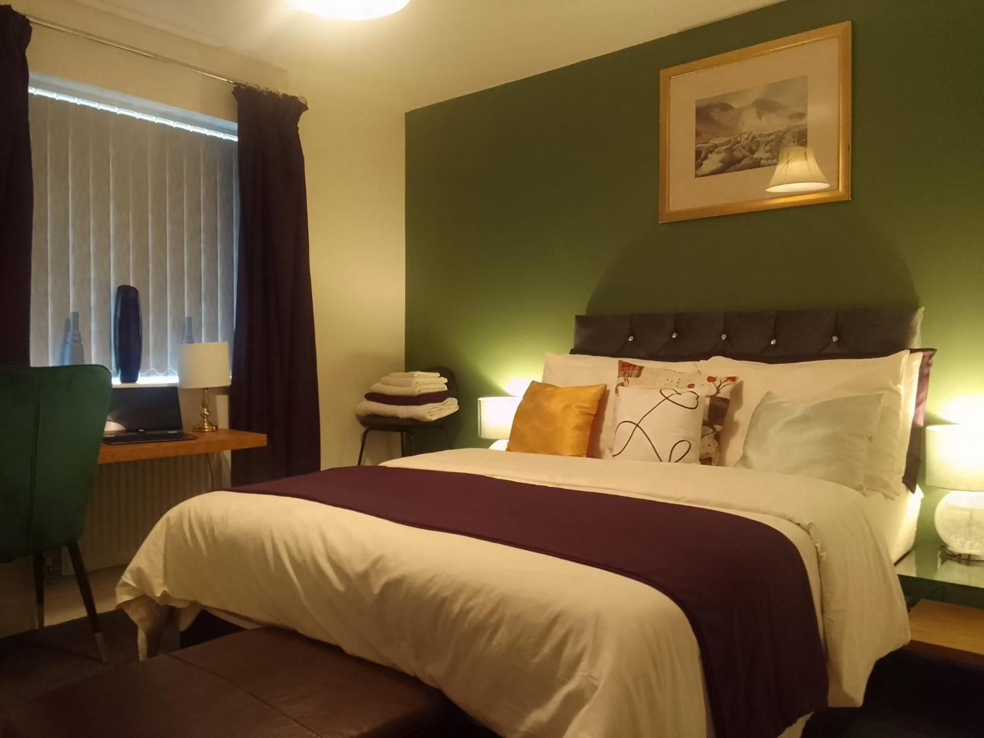 Ideal Home & Cottage Inviting 4 Bedroom Apartments Walsall Zewnętrze zdjęcie