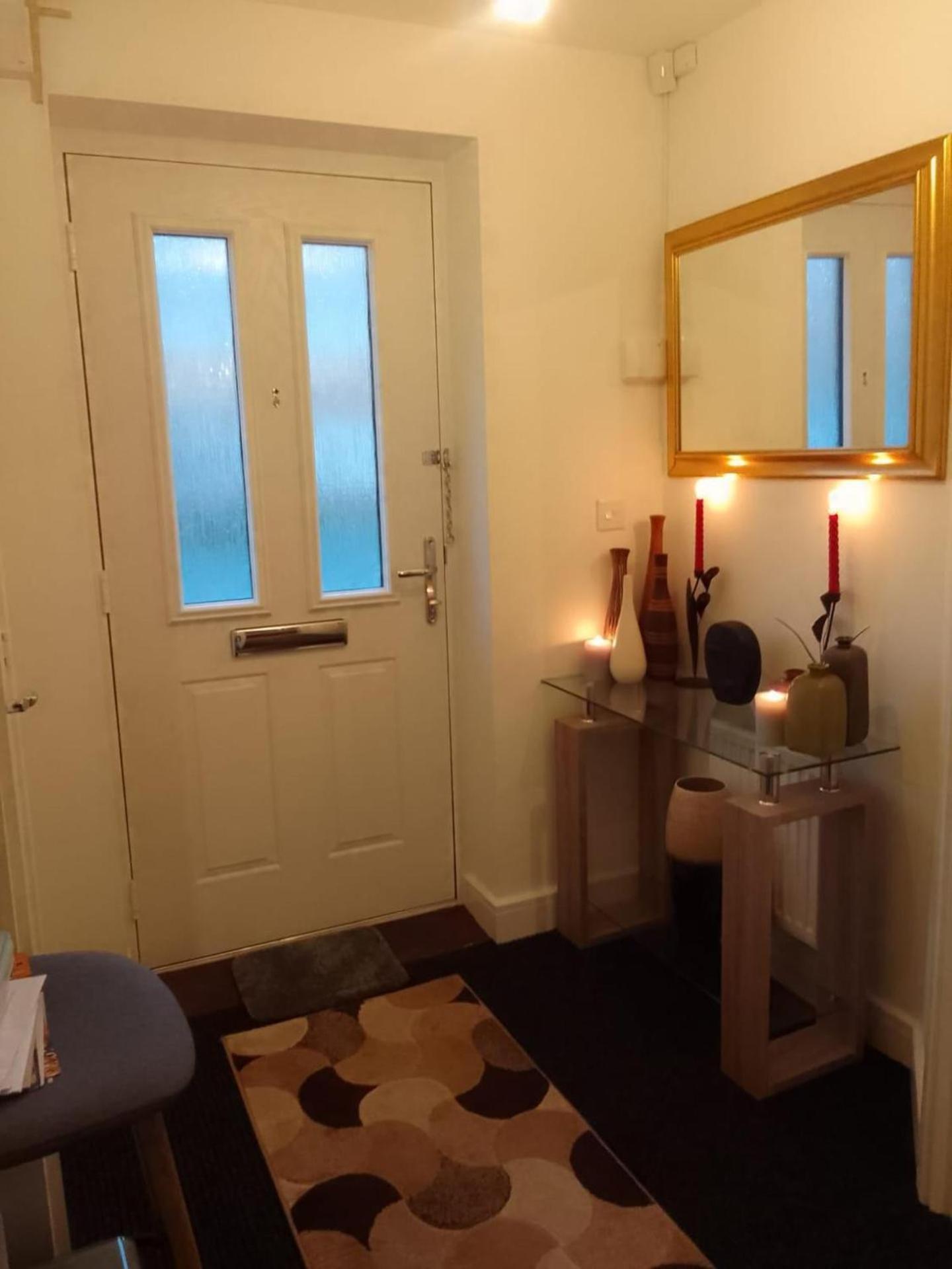 Ideal Home & Cottage Inviting 4 Bedroom Apartments Walsall Zewnętrze zdjęcie