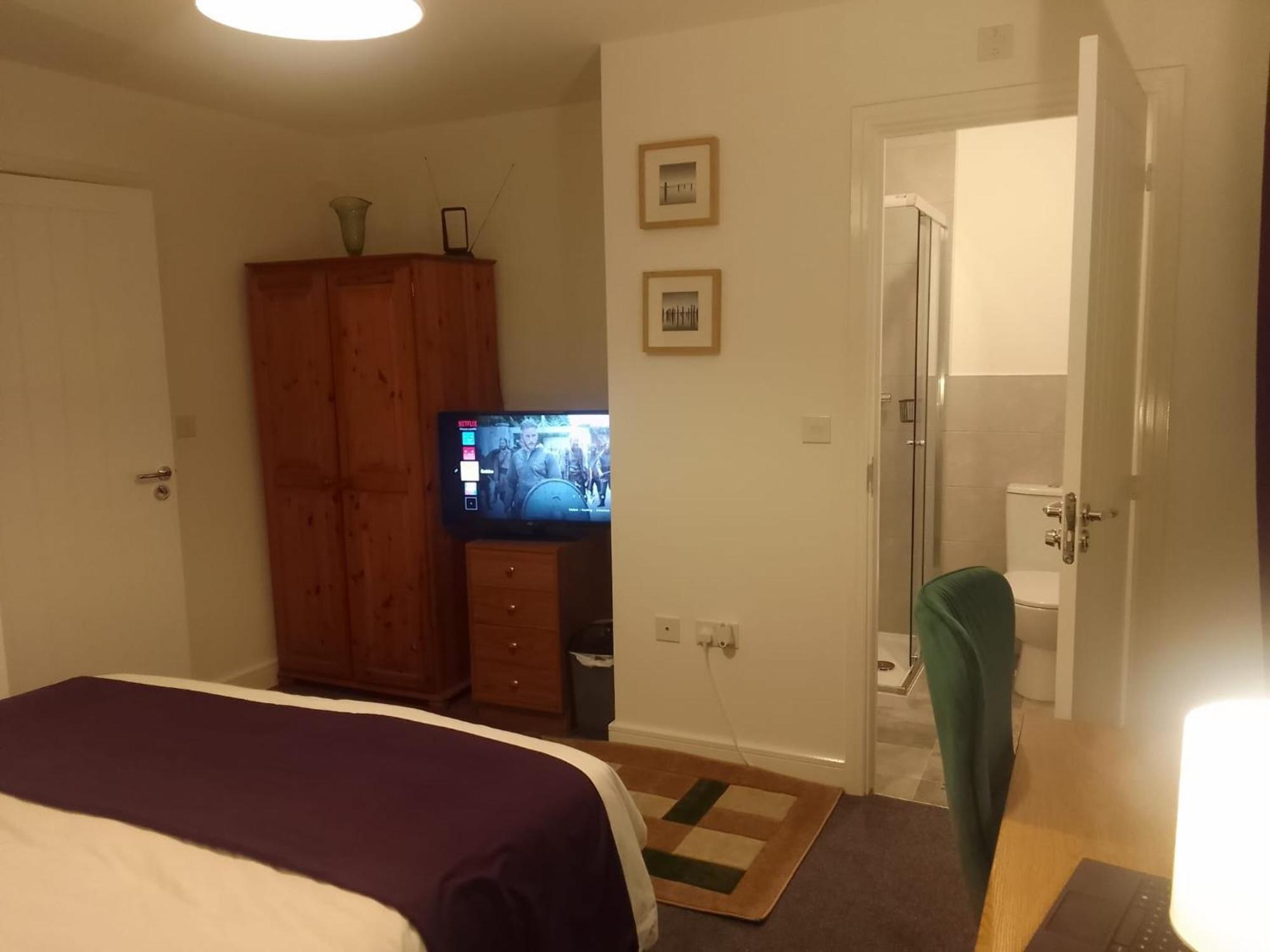 Ideal Home & Cottage Inviting 4 Bedroom Apartments Walsall Zewnętrze zdjęcie