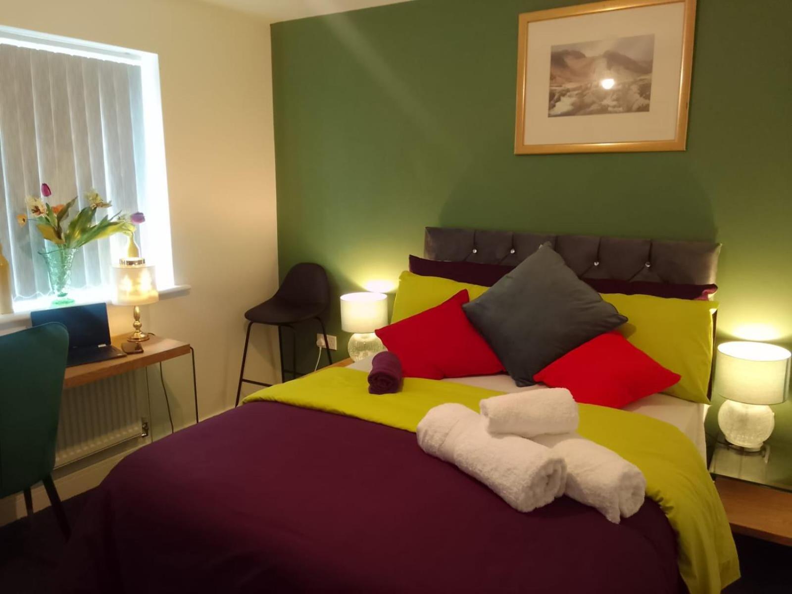 Ideal Home & Cottage Inviting 4 Bedroom Apartments Walsall Zewnętrze zdjęcie